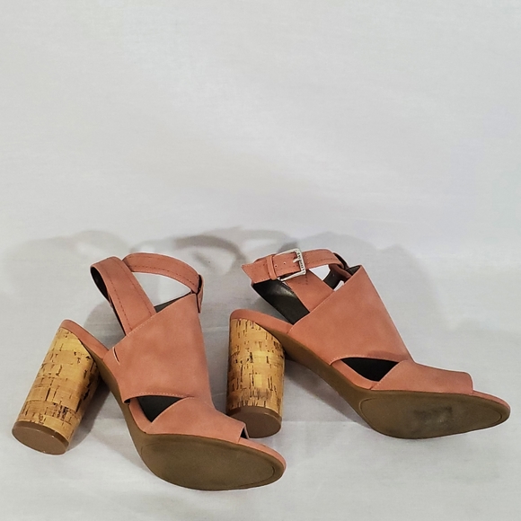 GUESS - Suede Sandals With Cork Heal - Picture 6 of 8